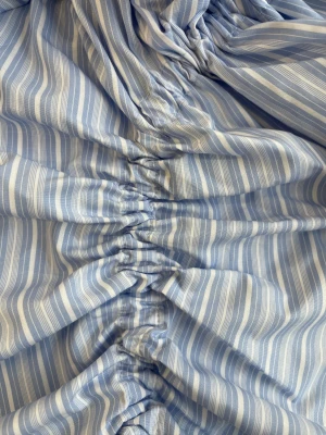 blue-and-white-stripes2-300x.webp